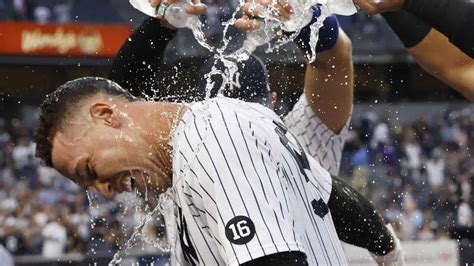 AL Wild Card: Yankees vs Red Sox Predictions, Odds, Picks.
